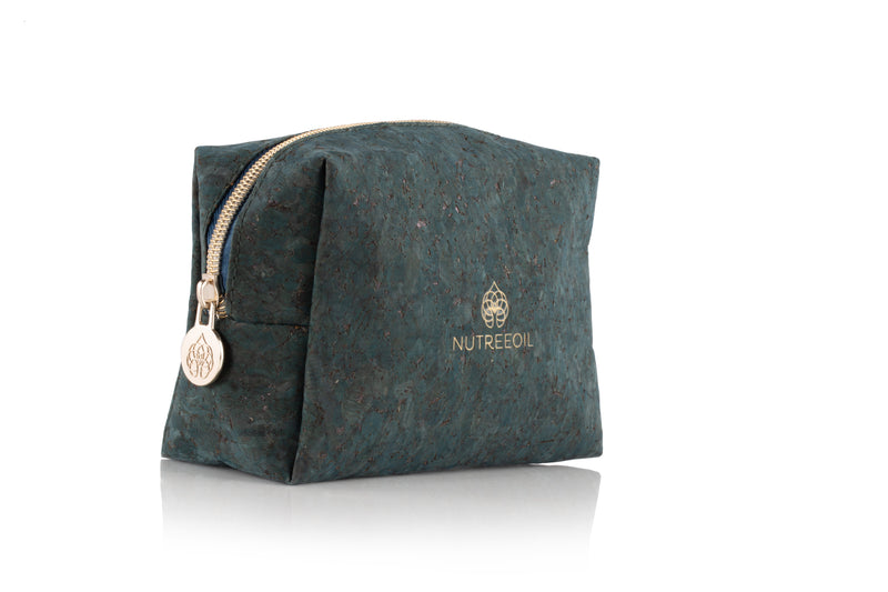 Neceser de fino corcho natural.